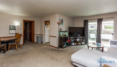 Living Room & Dining area