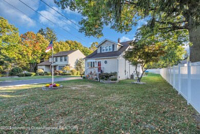 98 Aberdeen Rd, Matawan, NJ 07747 - photo 4