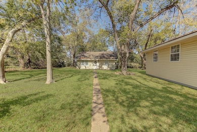 4123 Crosby Cedar Bayou Rd, Baytown, TX 77521 - photo 5