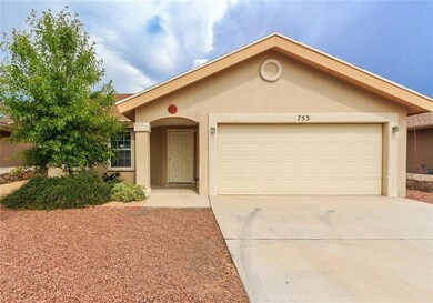 753 Desert Sage Dr, Horizon City, TX 79928 - photo 4