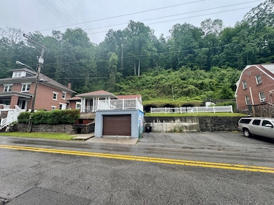 142 Cherokee Rd, Northfork, WV 24868 - photo 2