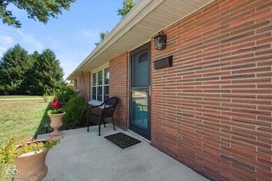 2239 Sims Dr, Columbus, IN 47203 - photo 7