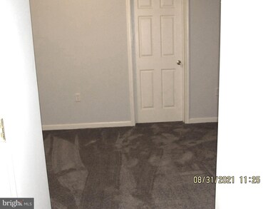 231 Scarboro Dr, Bunker Hill, WV 25413 - photo 5