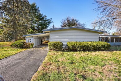 21-web-or-mls-370-gary-lee-dr