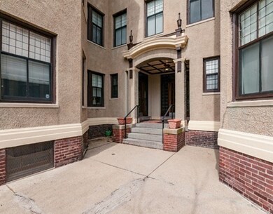 19 Agassiz St unit 2, Cambridge, MA 02140 - photo 2