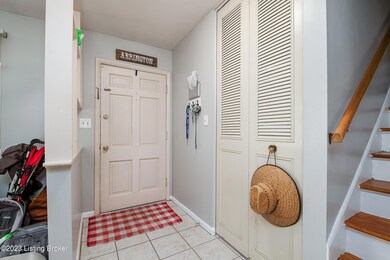 5502 Tealeaf Ct, Louisville, KY 40291 - photo 2