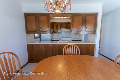 1041 Village lane _April 13, 2023_11