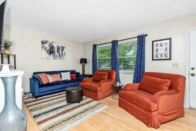 22-LivingRoom