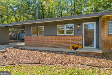 809 Forest Heights Dr, Athens, GA 30606 - photo 2