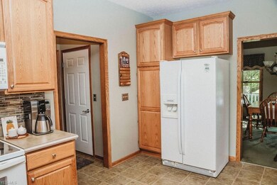 6535 Van Buren Rd, New Franklin, OH 44216 - photo 5