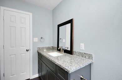 7919 Brays St unit B, Houston, TX 77012 - photo 5