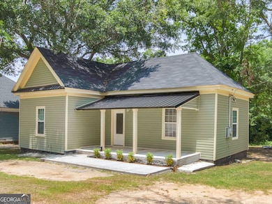 245 Atlanta St, Barnesville, GA 30204 - photo 2