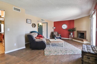 Living Rm