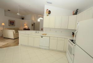 15206 Oak Chase Ct, Wellington, FL 33414 - photo 5