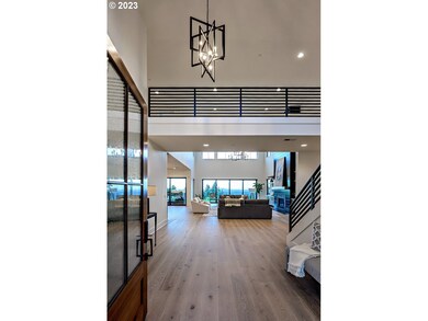 18027 Eastridge Ln, Lake Oswego, OR 97034 - photo 2