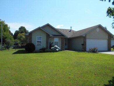 866 Lovers Lane Calvin James 027