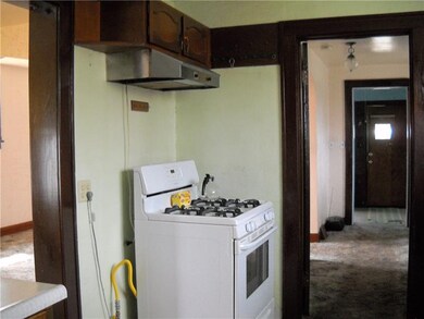 1421 Huber St, McKeesport, PA 15133 - photo 5