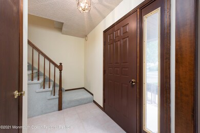 Vestibule With Coat Closet