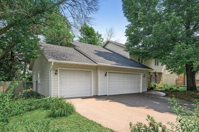 10556 Lancaster Ln N, Maple Grove, MN 55369 - photo 2