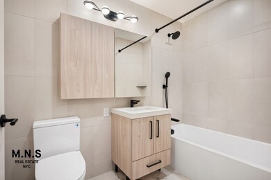 65 Dupont St unit 724, Greenpoint, NY 11222 - photo 6