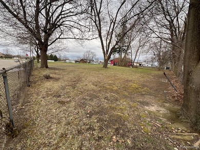 1436 E Pierson Rd, Flushing, MI 48433 - photo 2