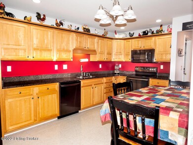 8401 Aspen Glen Way, Louisville, KY 40228 - photo 7