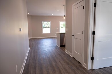 8452 Oak Shade Cir, Davison, MI 48423 - photo 7