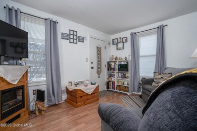 926 Hegeman St Schenectady NY mls-1