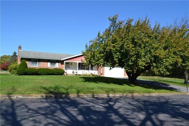 309 Birch St, Stockertown, PA 18083 - photo 3