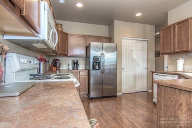 3164 SW Peridot Ave, Redmond, OR 97756 - photo 7