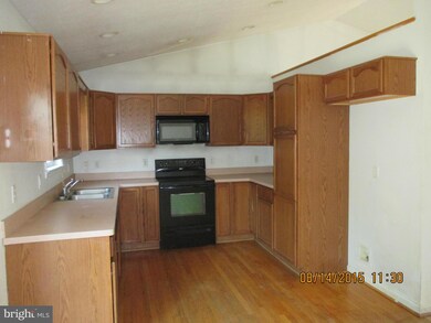 749 Fulton Dr, Strasburg, VA 22657 - photo 6