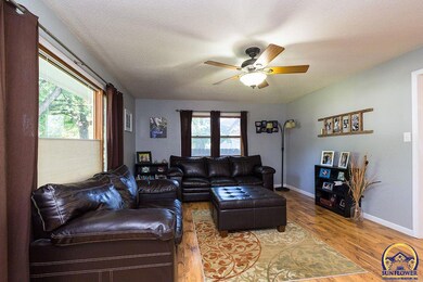 524 Pine St, Rossville, KS 66533 - photo 6