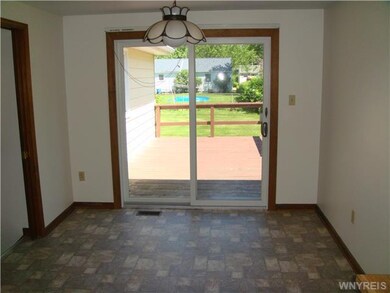1106 Thomas Fox Dr E, North Tonawanda, NY 14120 - photo 5
