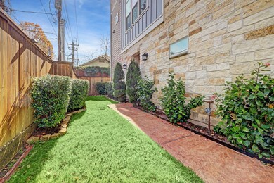 816 Yale St unit E, Houston, TX 77007 - photo 3