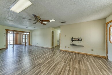 112 Paul St, Weatherford, TX 76088 - photo 5