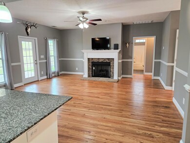 R1388 Old Kimbill Trail great room
