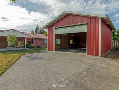 1209 Loraine St, Enumclaw, WA 98022 - photo 4