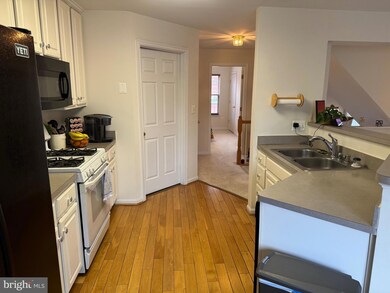 11858 Breton Ct unit 16B, Reston, VA 20191 - photo 3