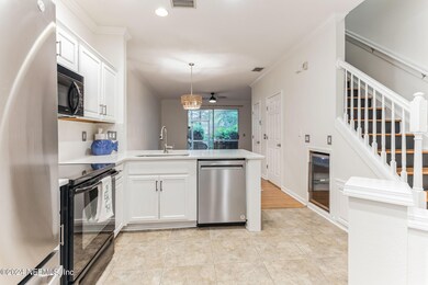 Kitchen Breakfast Bar