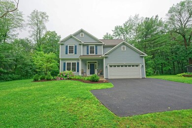 711 St Marks Ln, Schenectady, NY 12309 - photo 2