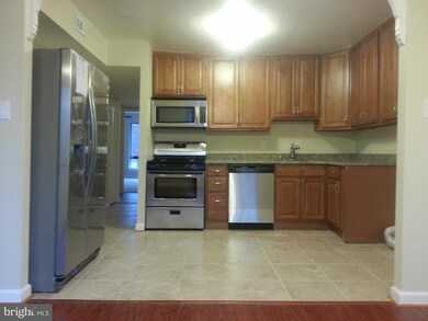 8403 Greenbelt Rd unit 2, Greenbelt, MD 20770 - photo 3