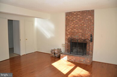 16212 Cypress Ct, Dumfries, VA 22025 - photo 5