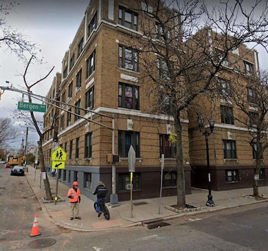 639 Bergen Ave unit 42, Jersey City, NJ 07304 - photo 6