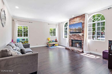 22047 Viscanio Rd, Woodland Hills, CA 91364 - photo 5