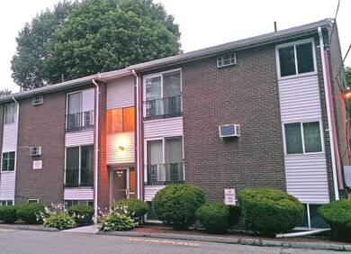 180B River St unit 5, Waltham, MA 02453 - photo 2