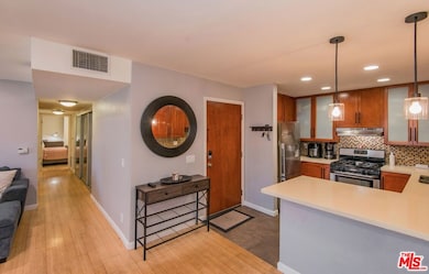 4702 Fulton Ave unit 107, Sherman Oaks, CA 91423 - photo 7