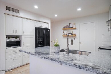 06-Kitchen