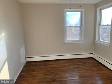 2801 Edgecombe Cir N, Baltimore, MD 21215 - photo 4