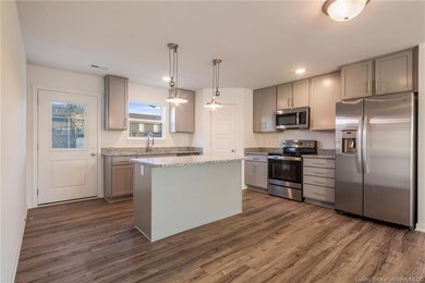 847 Wolf Run Park Blvd, Jeffersonville, IN 47130 - photo 6