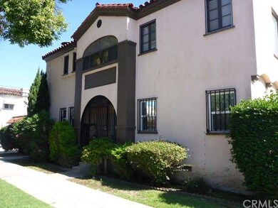This is the side view facing Hill St.